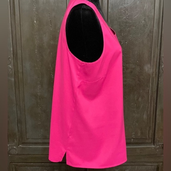 Time & Tru fuchsia tank top- size large - Picture 2 of 9